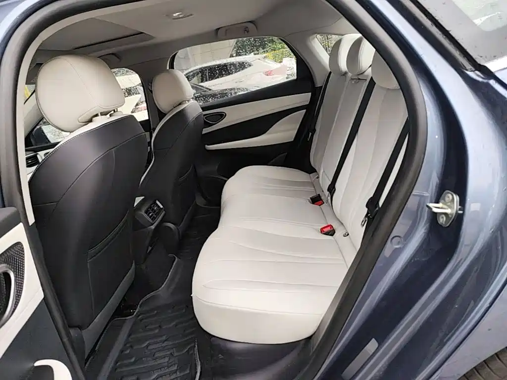 BYD Seal 05 DM-i — миниатюра 17