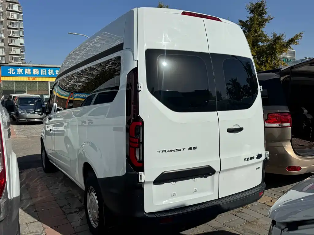 Ford Transit — миниатюра 14