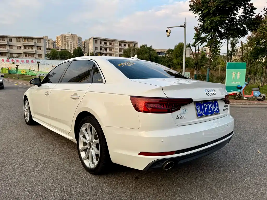 Audi A4L — миниатюра 12