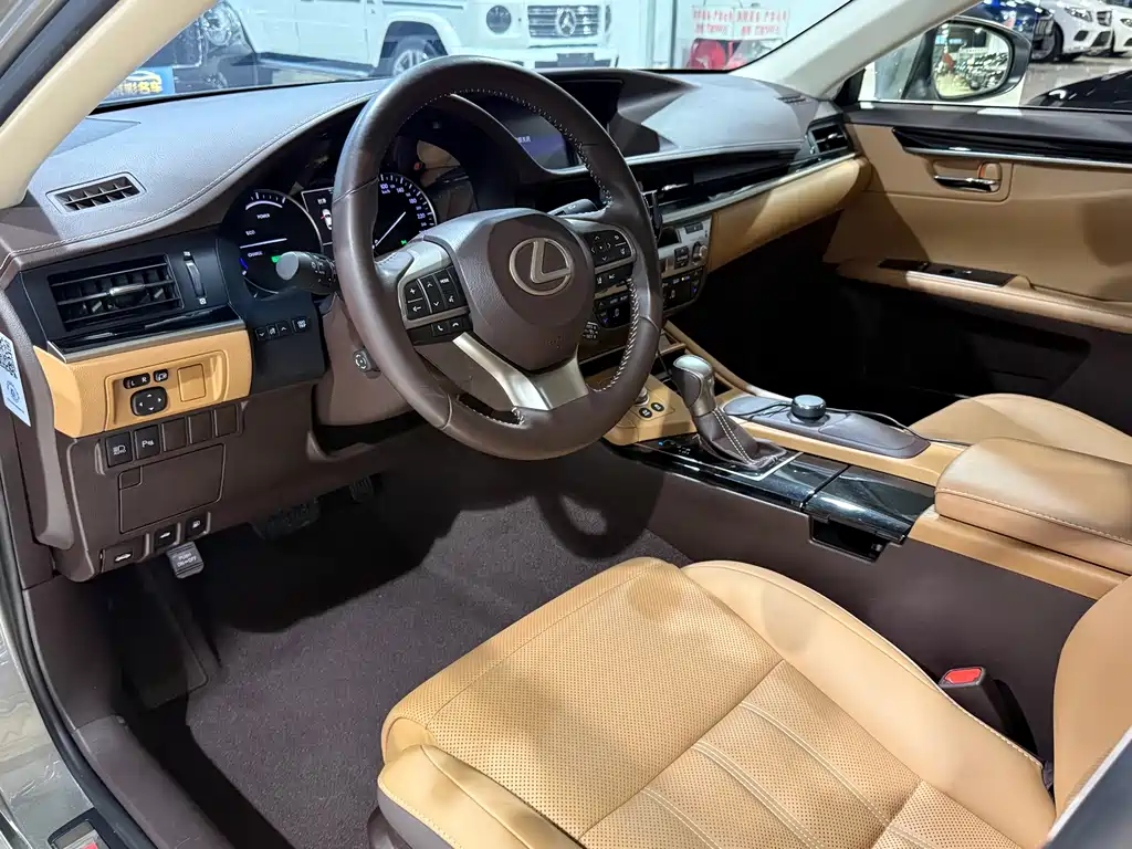 Lexus ES — миниатюра 5