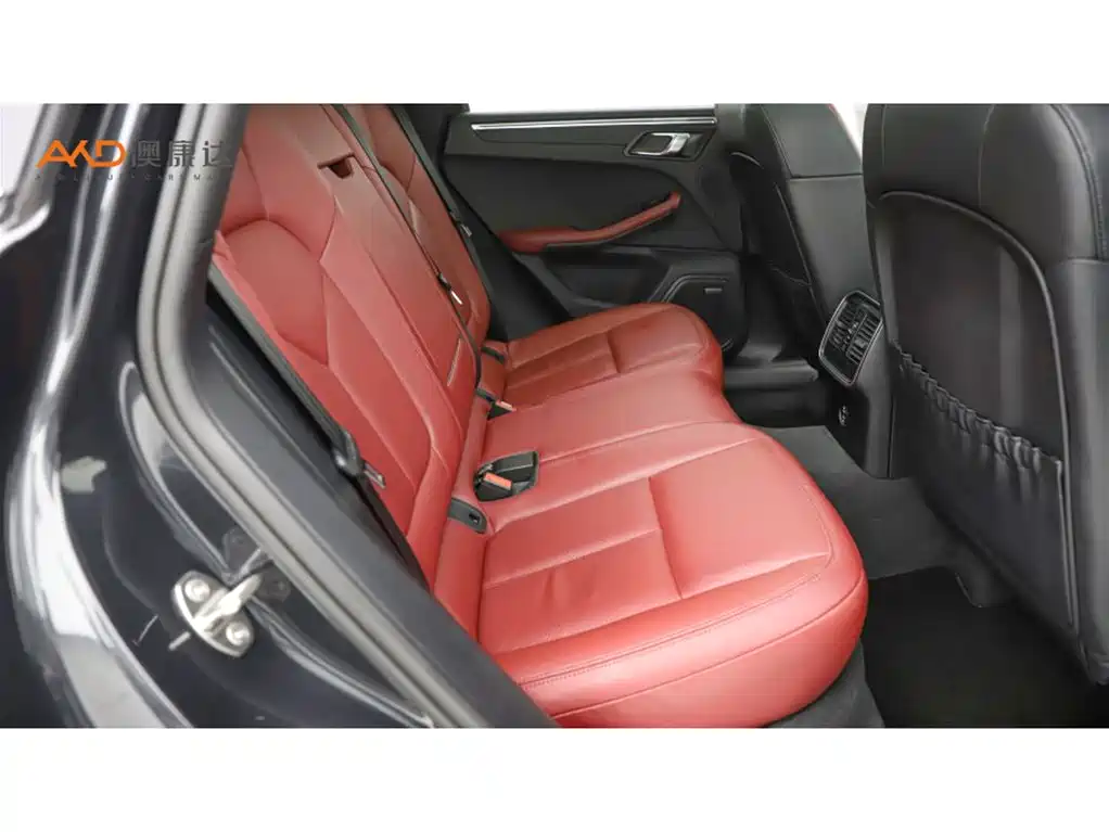 Porsche Macan — миниатюра 8