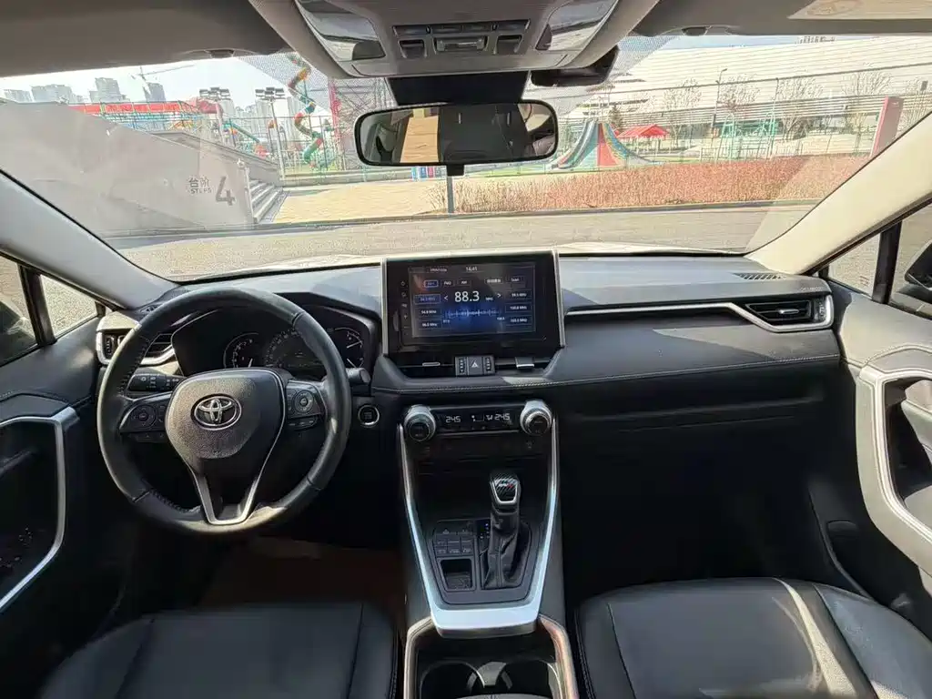 TOYOTA RAV4 RONGFANG