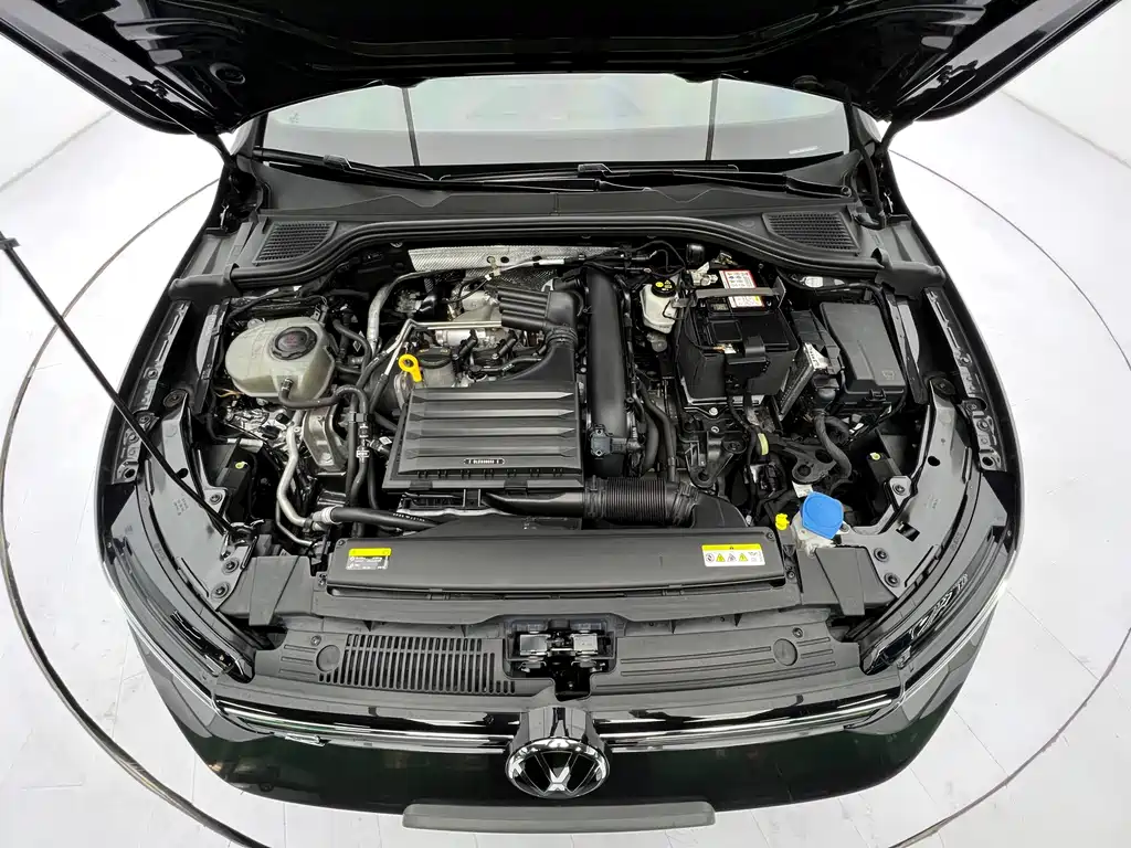 Volkswagen Golf — миниатюра 8
