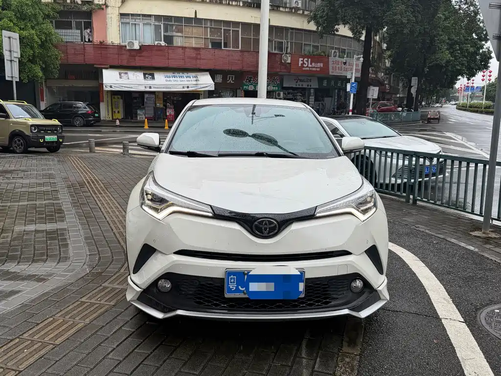 Toyota C-HR — миниатюра 2