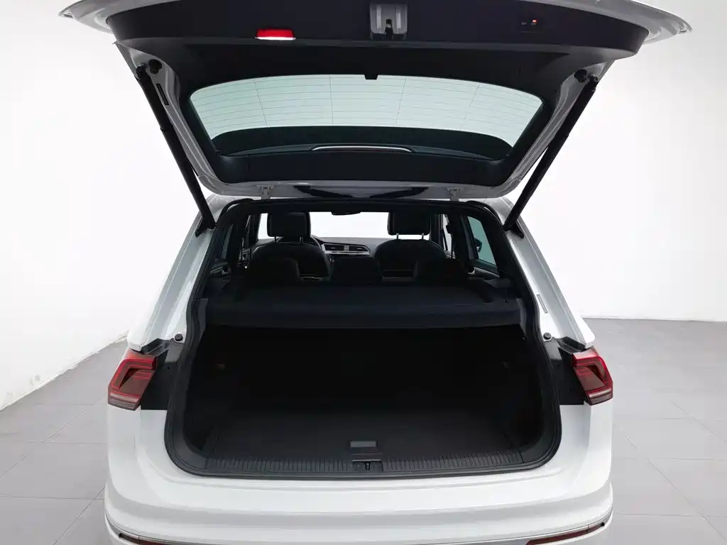 Volkswagen Tiguan — миниатюра 16