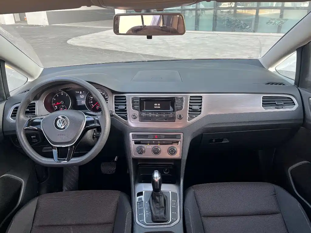 VOLKSWAGEN GOLF*JIAYU