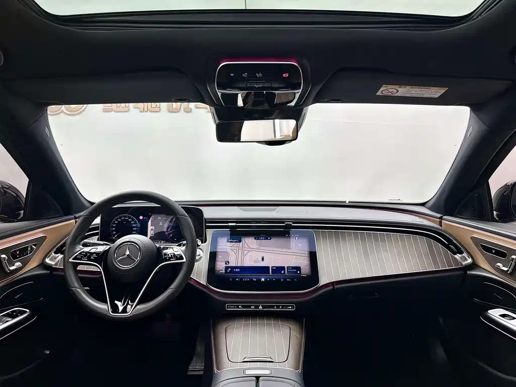 Mercedes-Benz E-Class — миниатюра 4