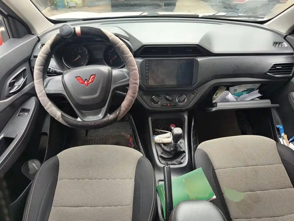 Wuling Hongguang — миниатюра 13