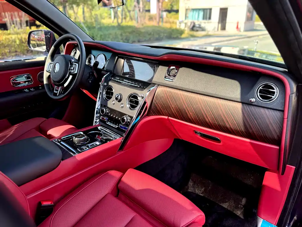 ROLLS-ROYCE CULLINAN