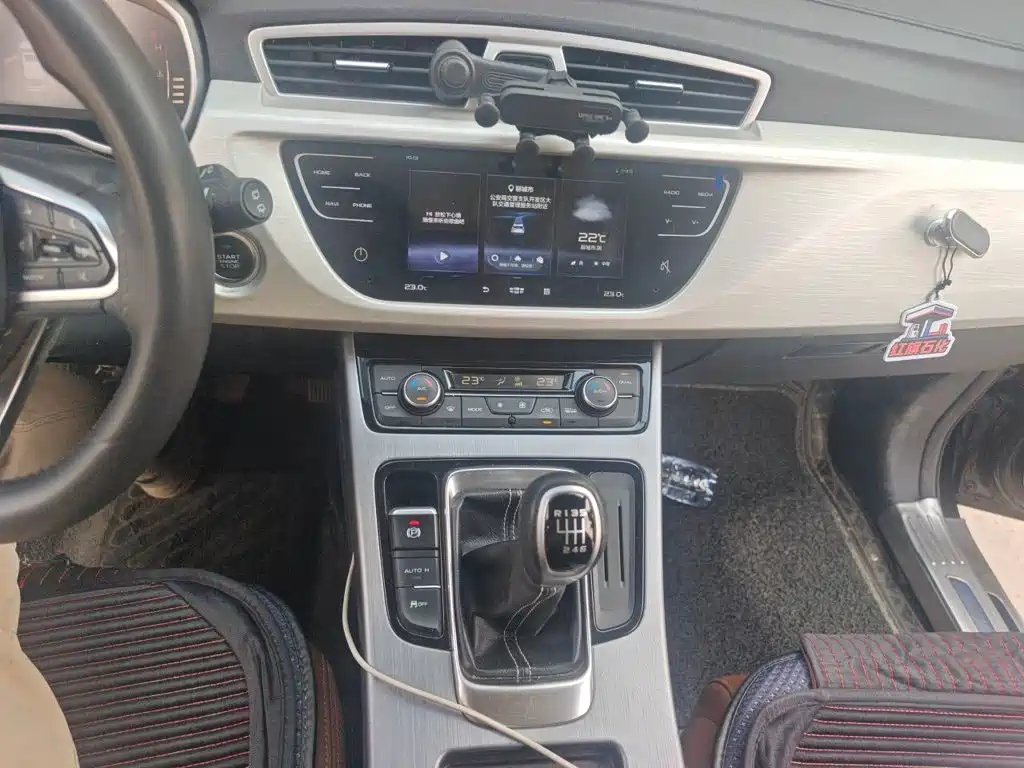 Geely Boyue — миниатюра 9