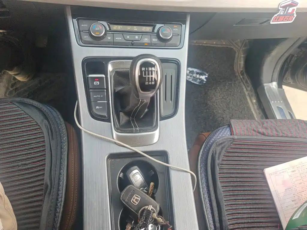 Geely Boyue — миниатюра 10