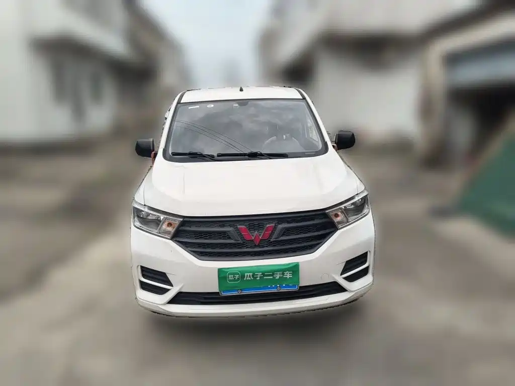 Wuling Hongguang — миниатюра 23