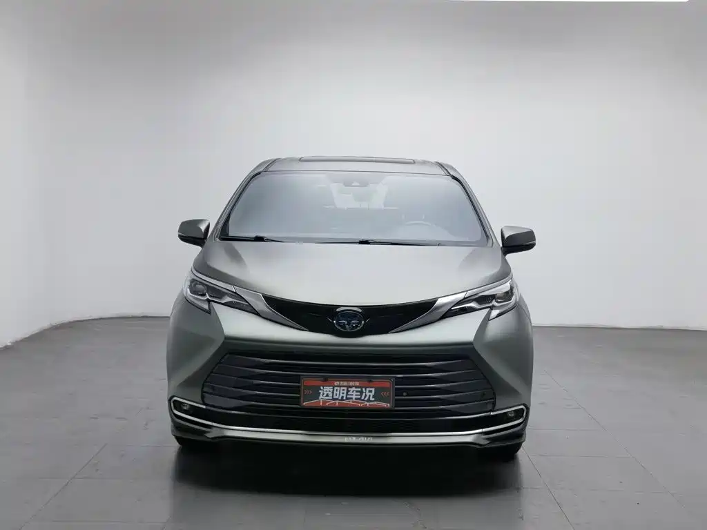 Toyota Sienna — миниатюра 3