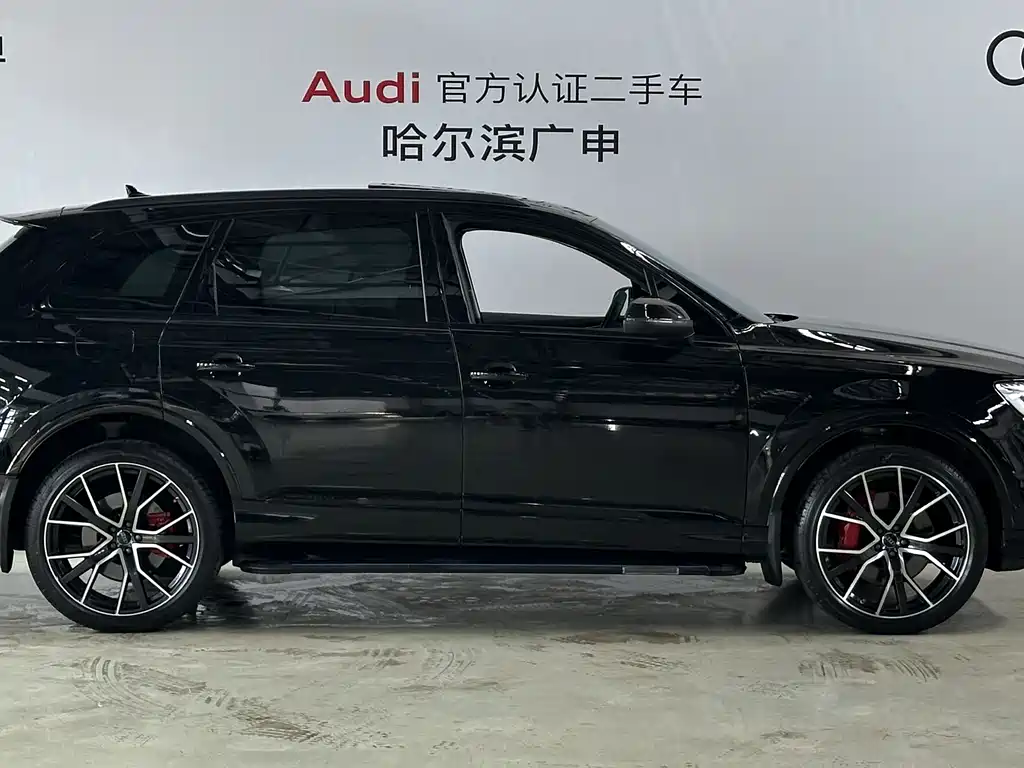 Audi Q7 2025 55 TFSI quattro S line Sport