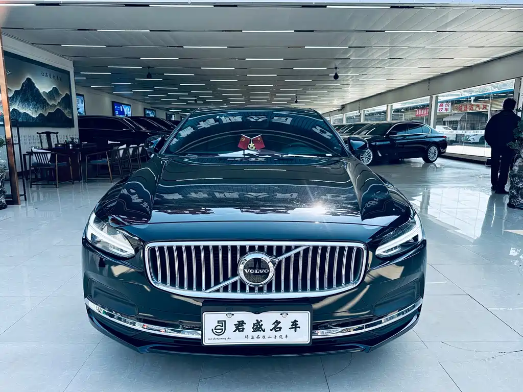 Volvo S90 — миниатюра 2