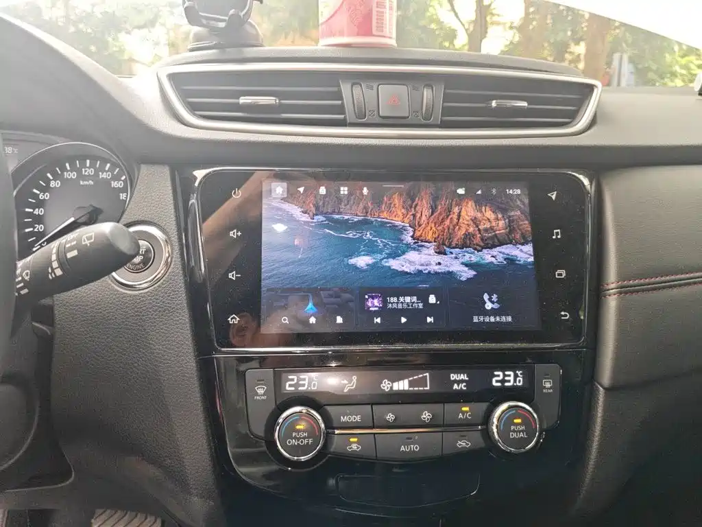 Nissan Qashqai — миниатюра 14
