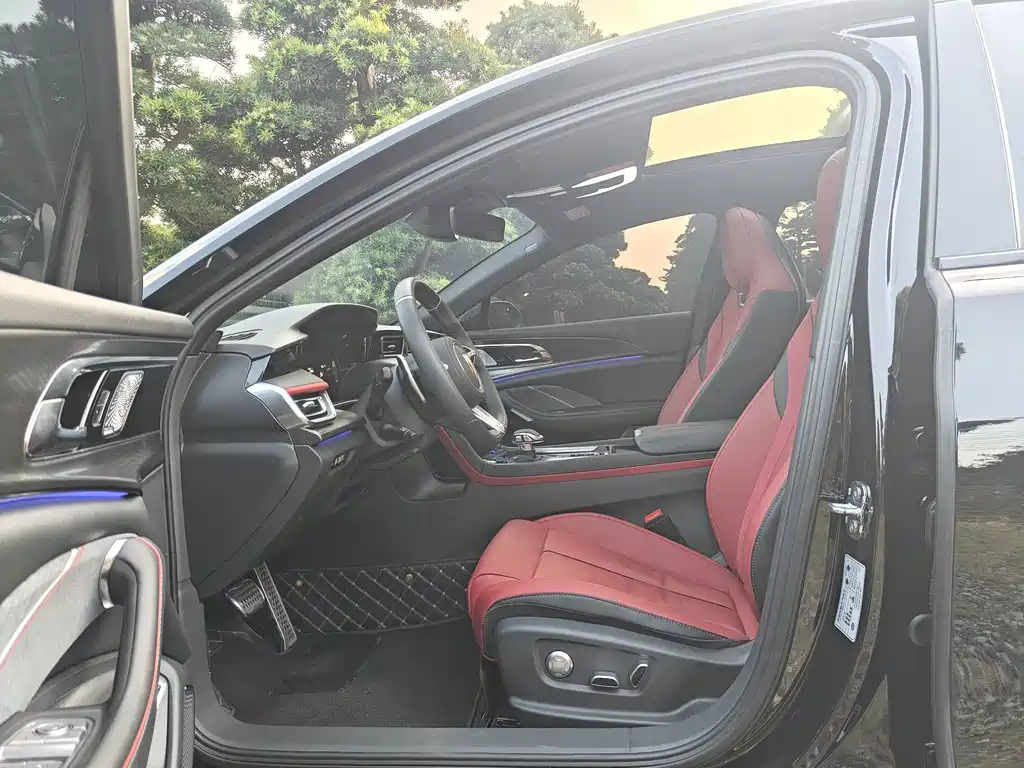 Hongqi Hongqi H6 — миниатюра 6