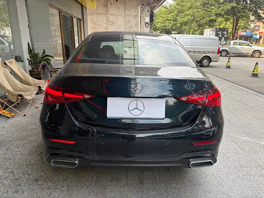 Mercedes-Benz C-Class — миниатюра 8