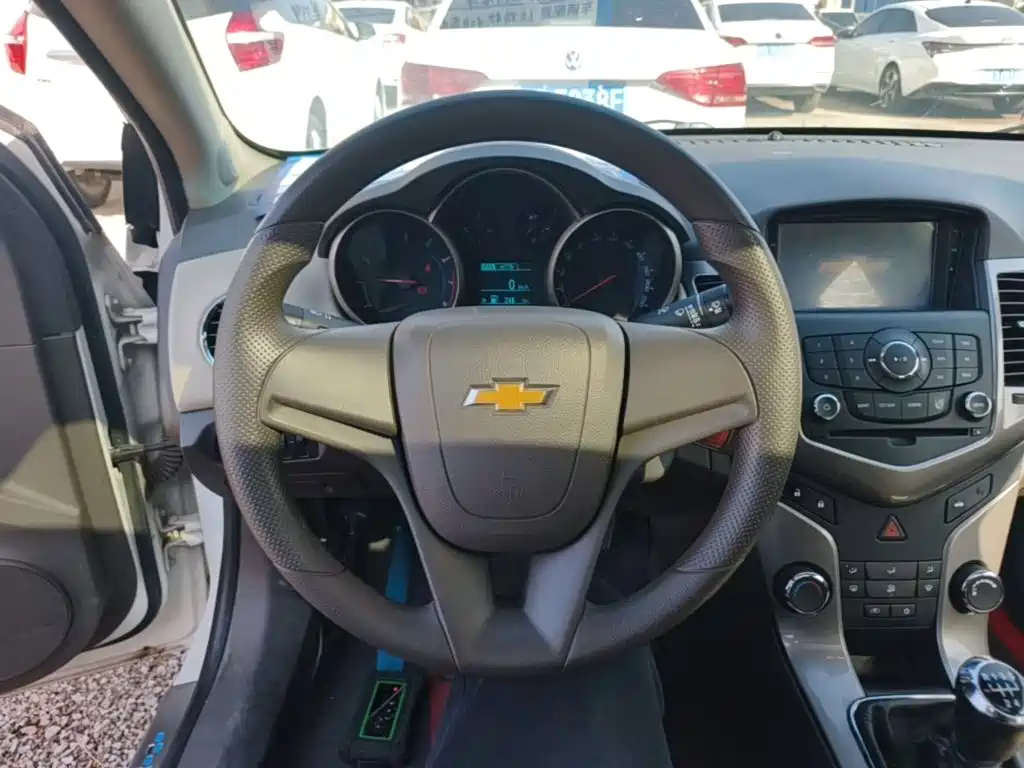 Chevrolet Cruze — миниатюра 11