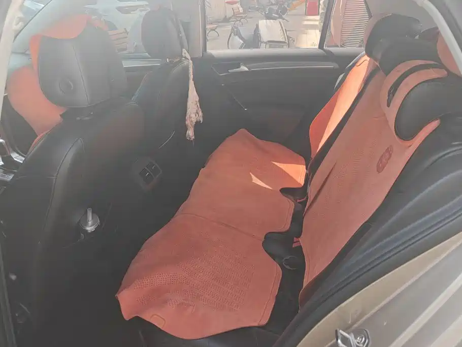Volkswagen Golf — миниатюра 11