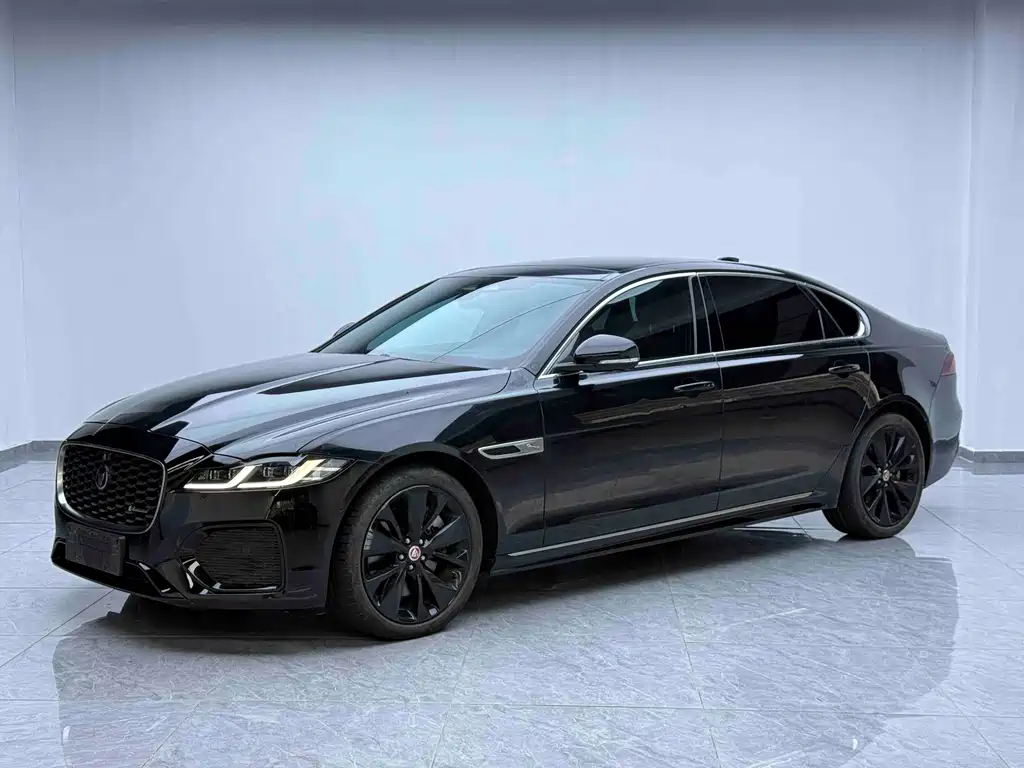 Jaguar XFL