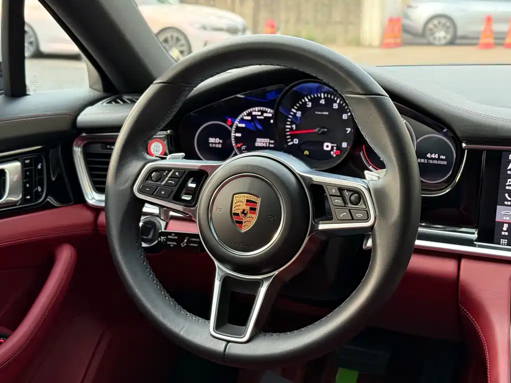 Porsche Panamera — миниатюра 13