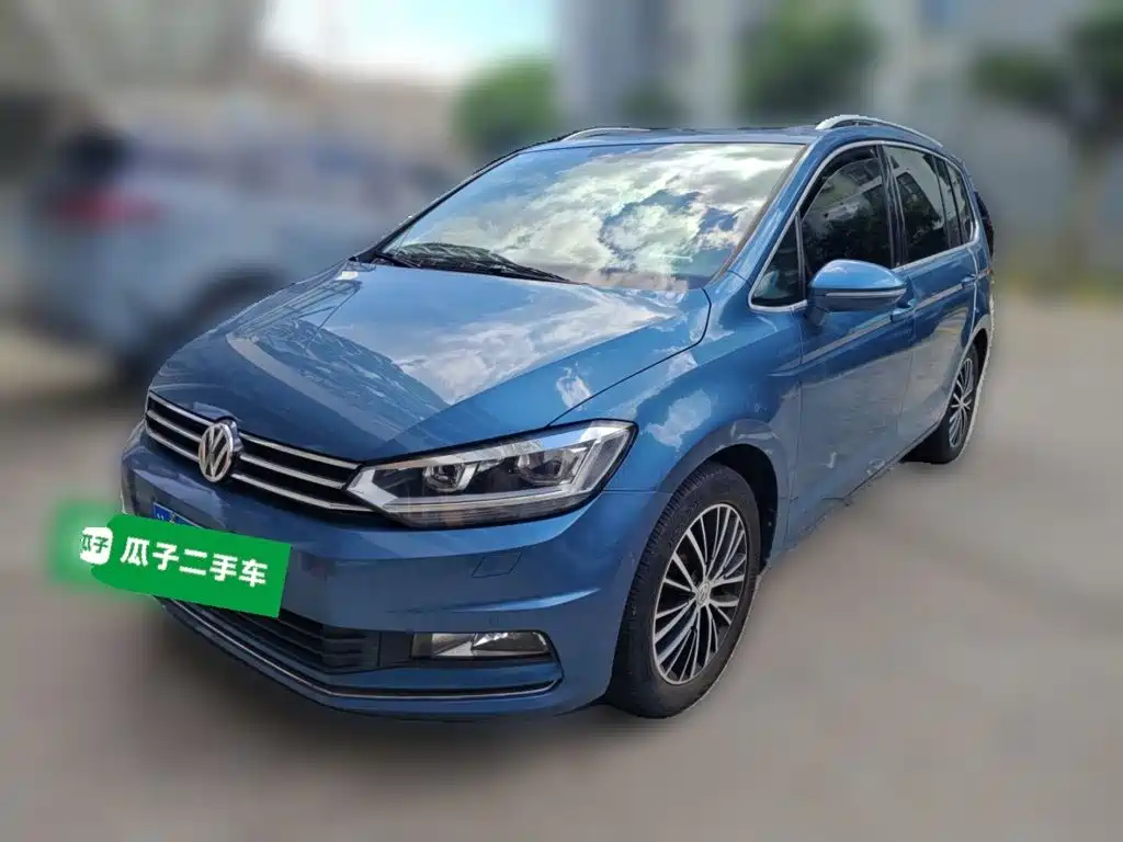 Volkswagen Touran — миниатюра 2
