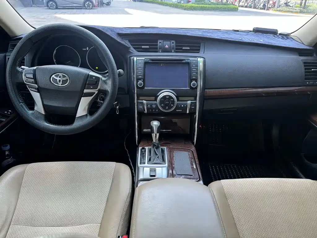 Toyota Reiz — миниатюра 9