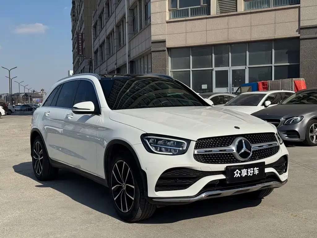 MERCEDES-BENZ GLC