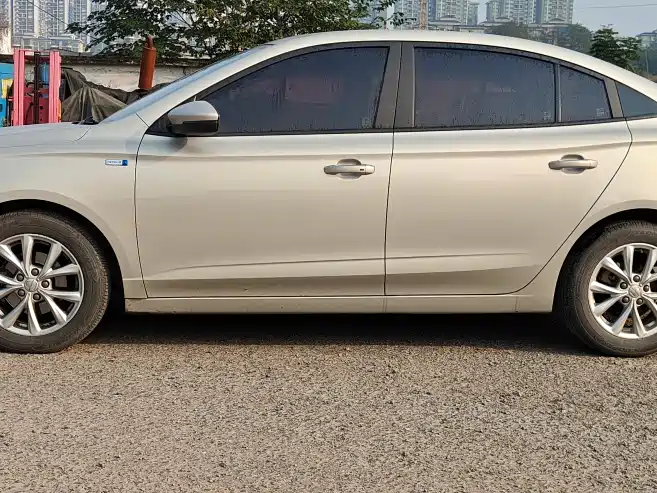 ROEWE I5