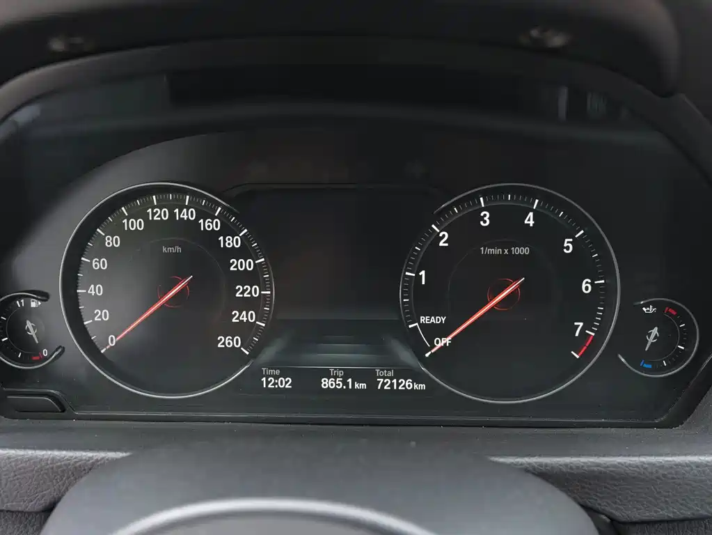 BMW 3 Series GT 320i M Sport Package, фото 12
