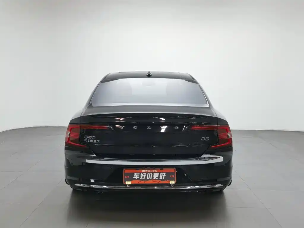 Volvo S90 2023 B5 Luxury