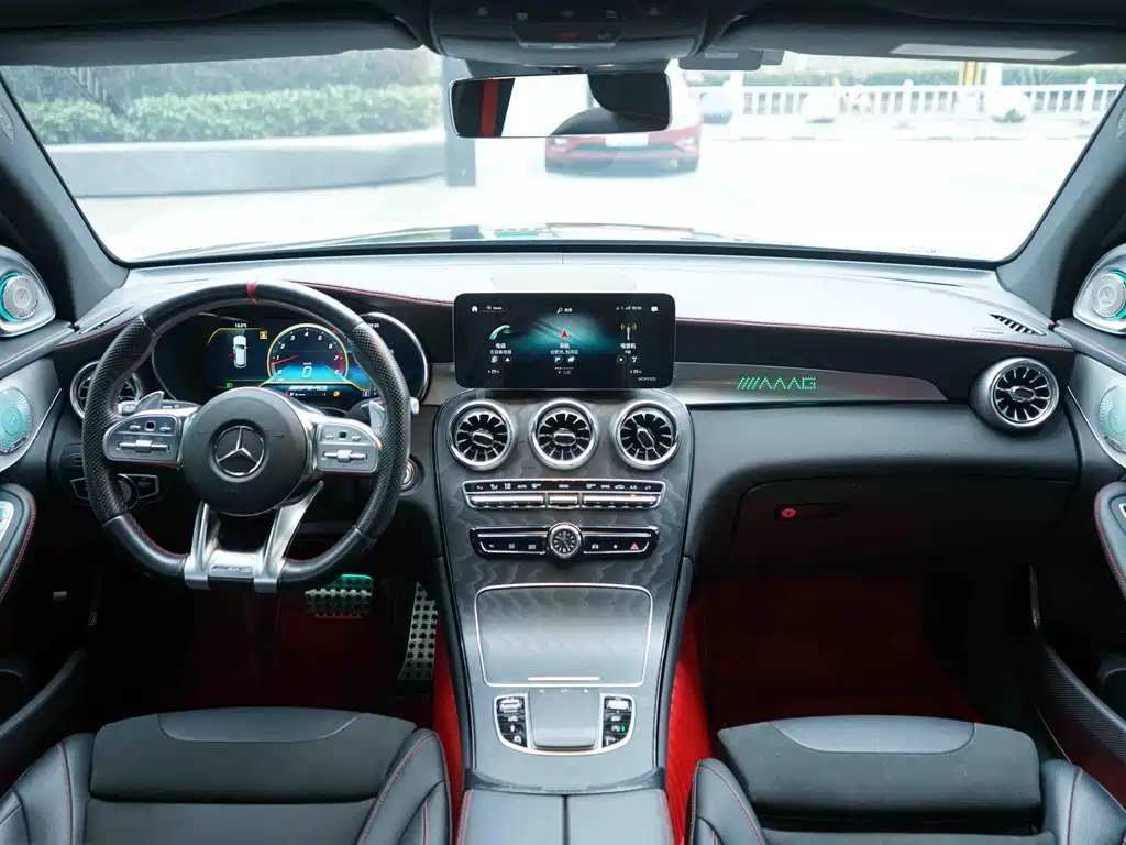 MERCEDES-BENZ GLC AMG