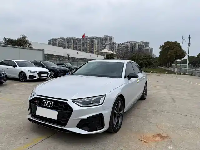 AUDI A4L 2022
