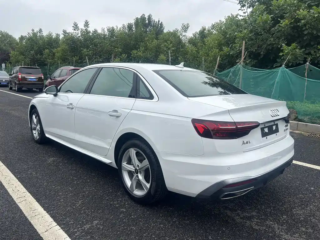 Audi A4L 2022 35 TFSI Fashion