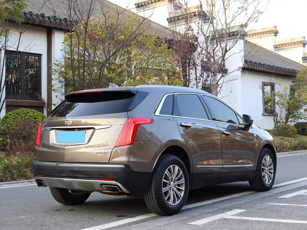 CADILLAC XT5