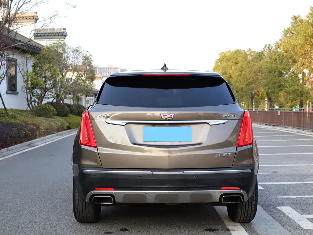 CADILLAC XT5