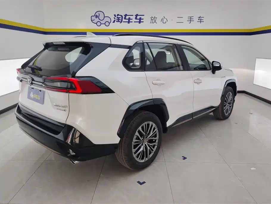 Toyota Wildlander 2024 2.5L E-CVT Luxury PLUS