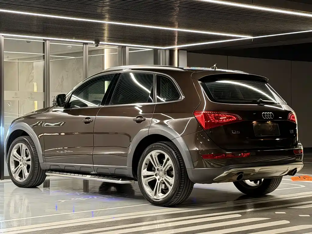 Audi Q5 (Import) 3.2FSI Offroad Edition, фото 21