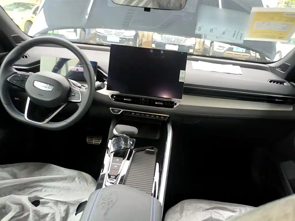 Geely Preface 2025 2.0TD