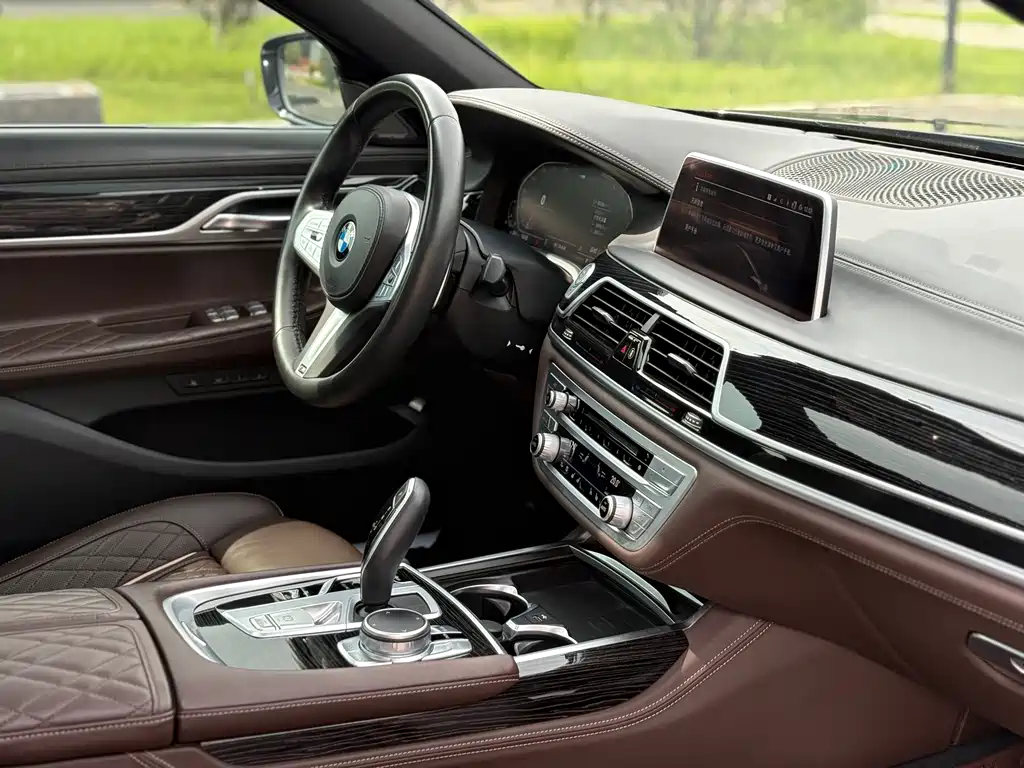 BMW 7 Series 7 2019 740Li Lead M Sport