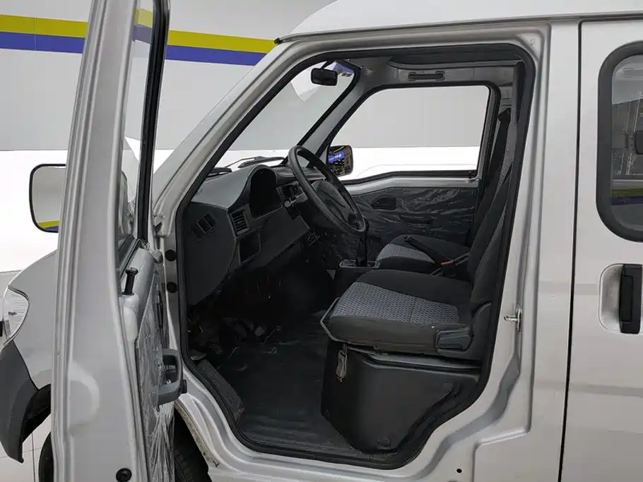 Wuling Zhiguang — миниатюра 9