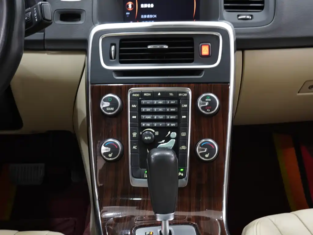 Volvo S60 (Import) — миниатюра 14