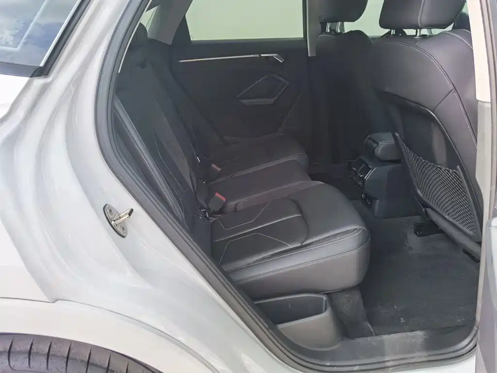 Audi Q3 Sportback — миниатюра 28