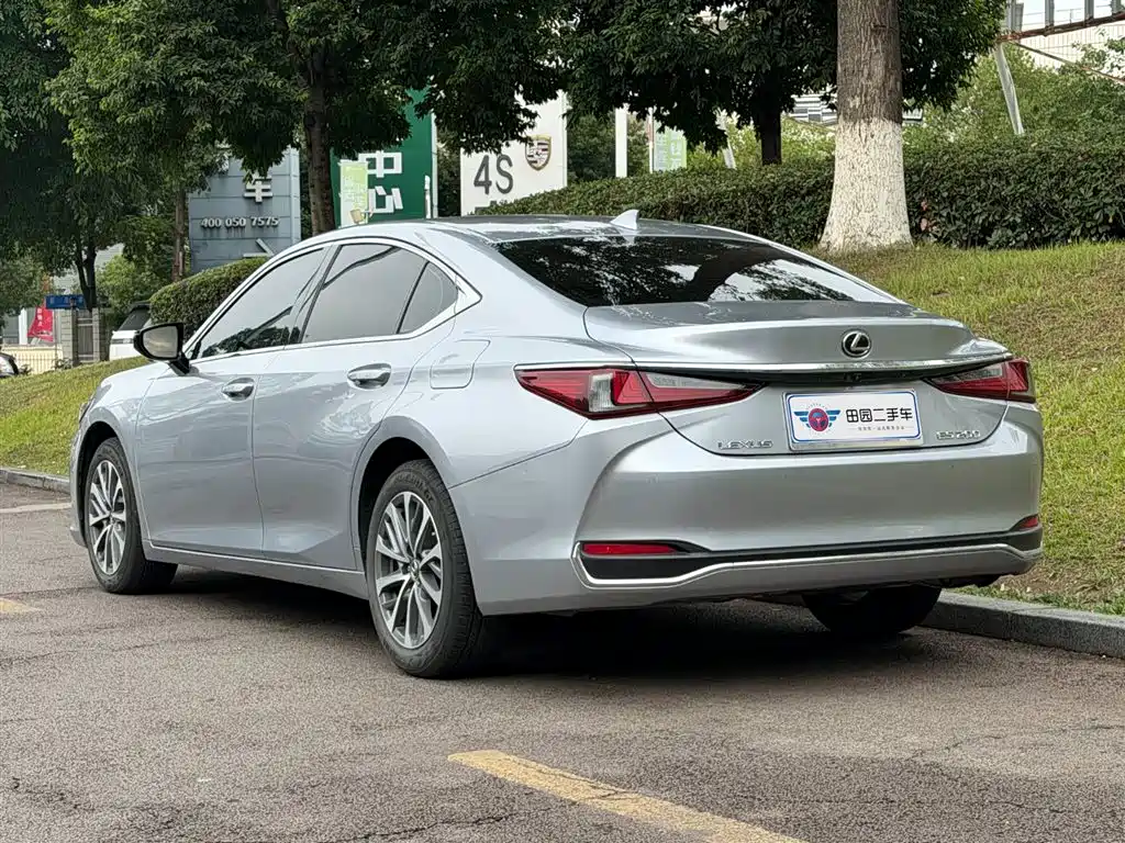 Lexus ES 2023 200
