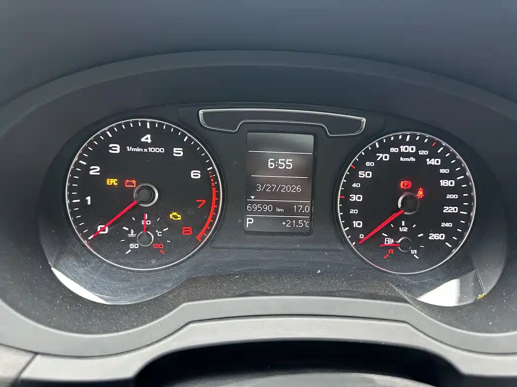 Audi Q3 - фото 2