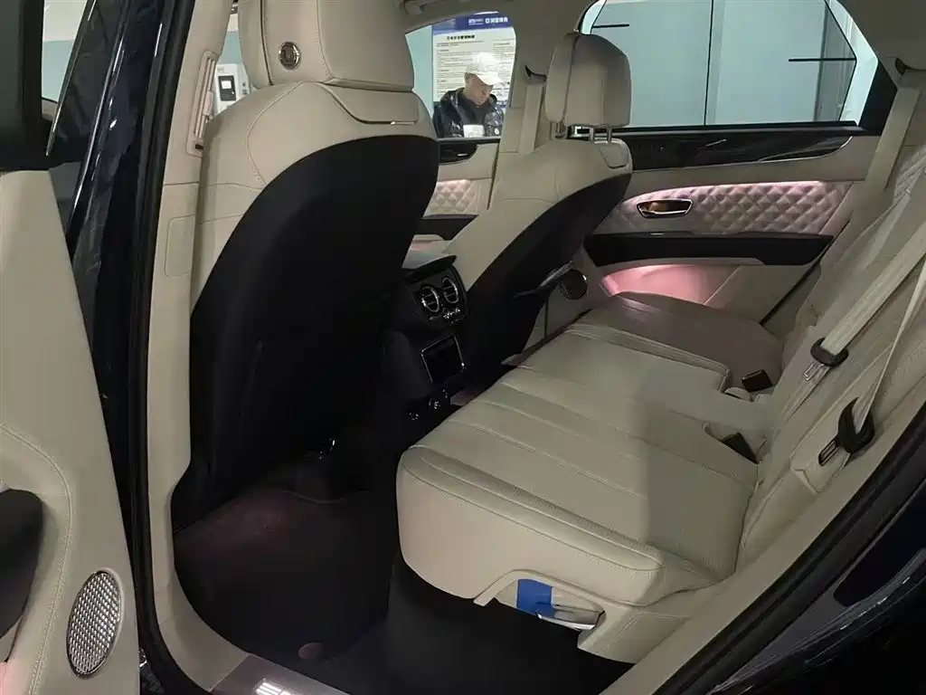 Bentley Bentayga 2021 4.0T V8