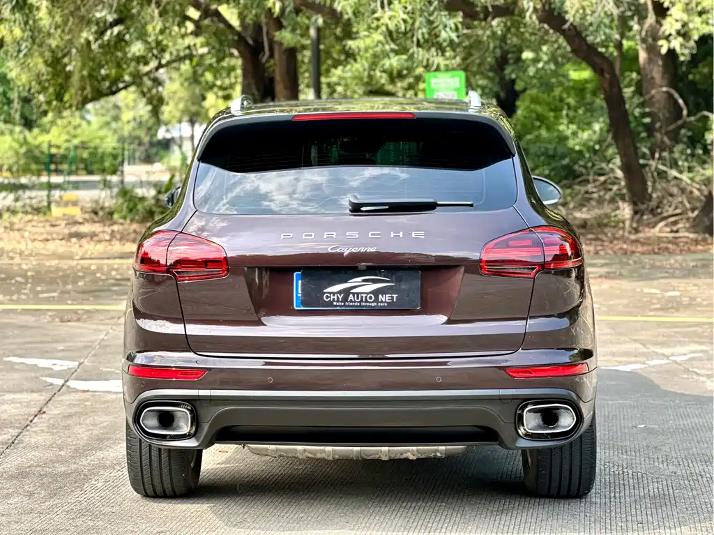 Porsche Cayenne — миниатюра 4