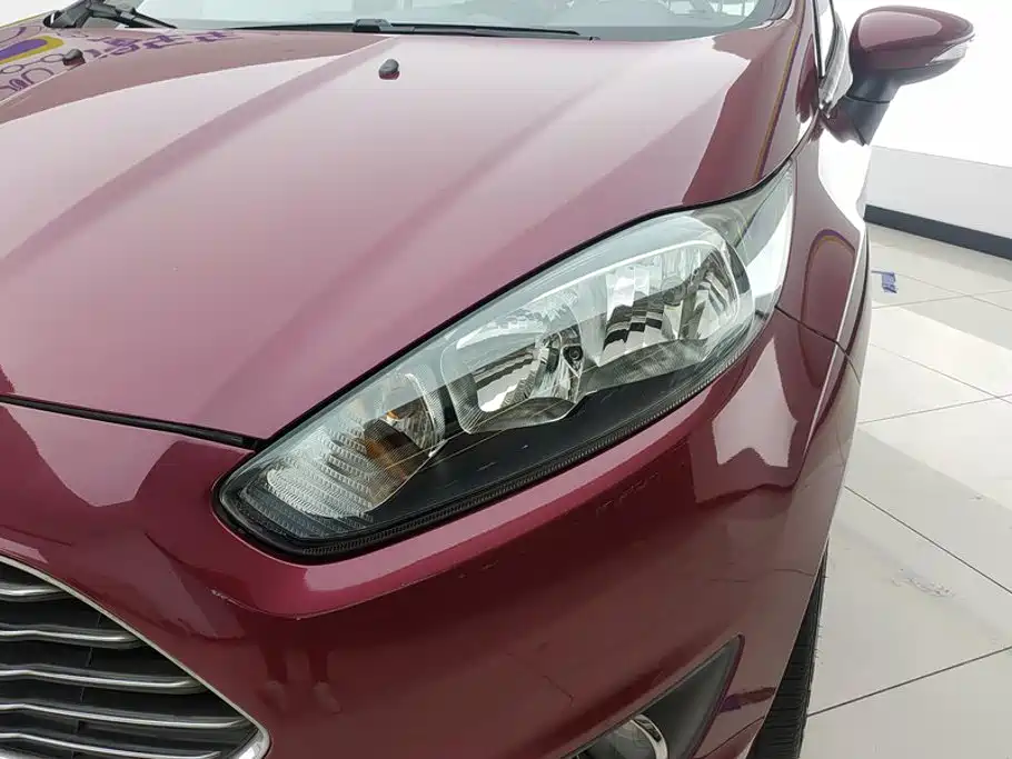 Ford Fiesta — миниатюра 5