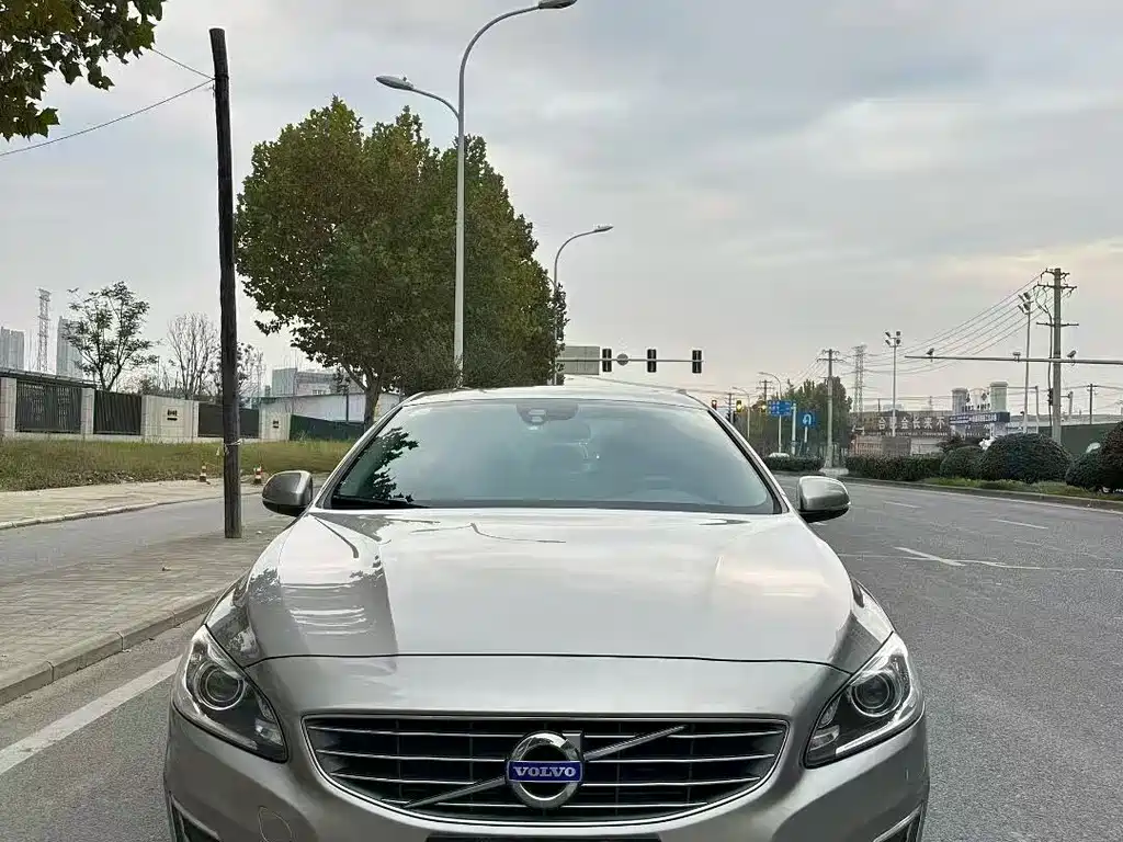 Volvo S60